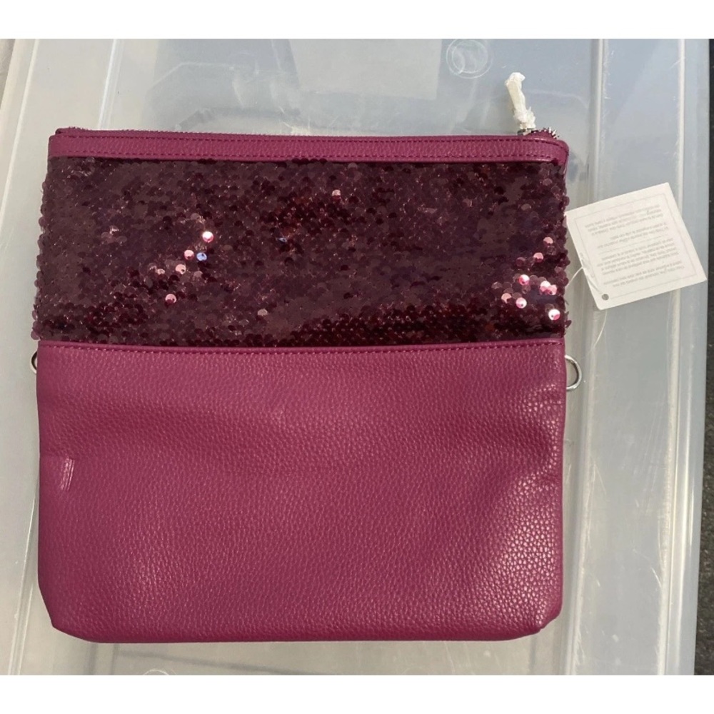 NWT Jewell Thirty One Forever Foldover Clutch Purse Crushed Berry Pebble Sequin